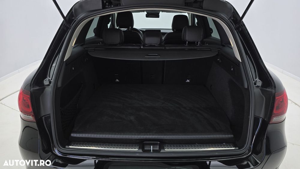 Mercedes-Benz GLC 300 e 4MATIC - 25