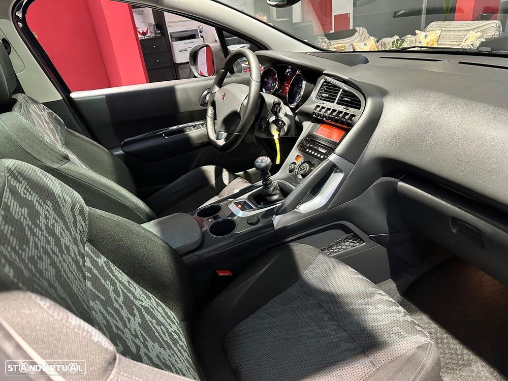 Peugeot 3008 1.6 HDi Executive - 7