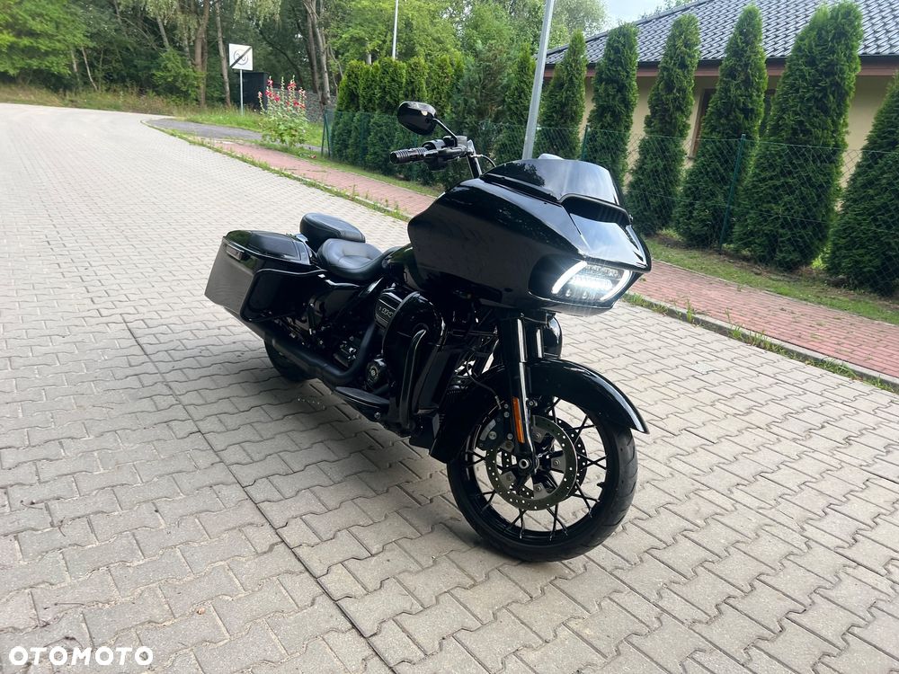 Harley-Davidson Touring Road Glide - 10