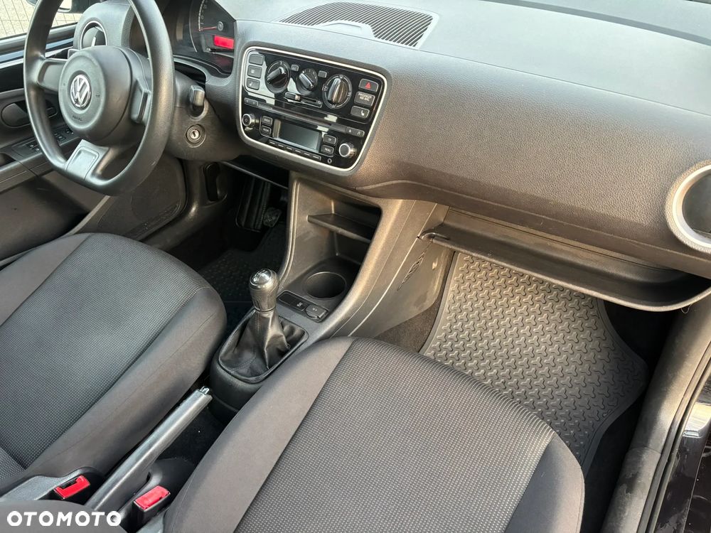 Volkswagen up! Standard - 11