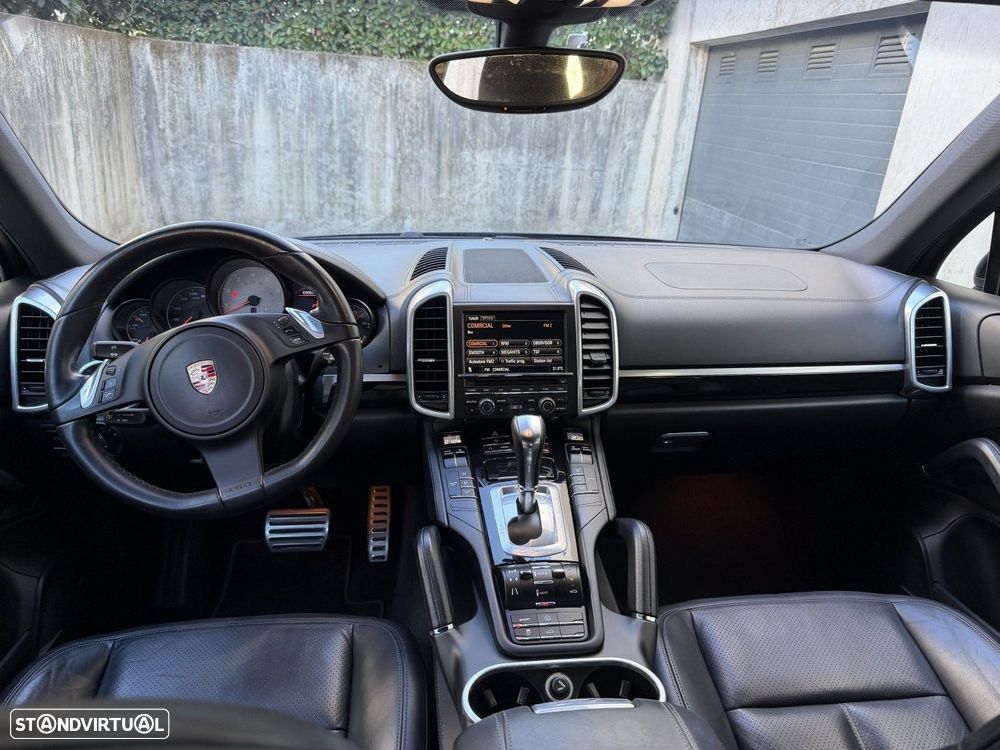 Porsche Cayenne S - 9