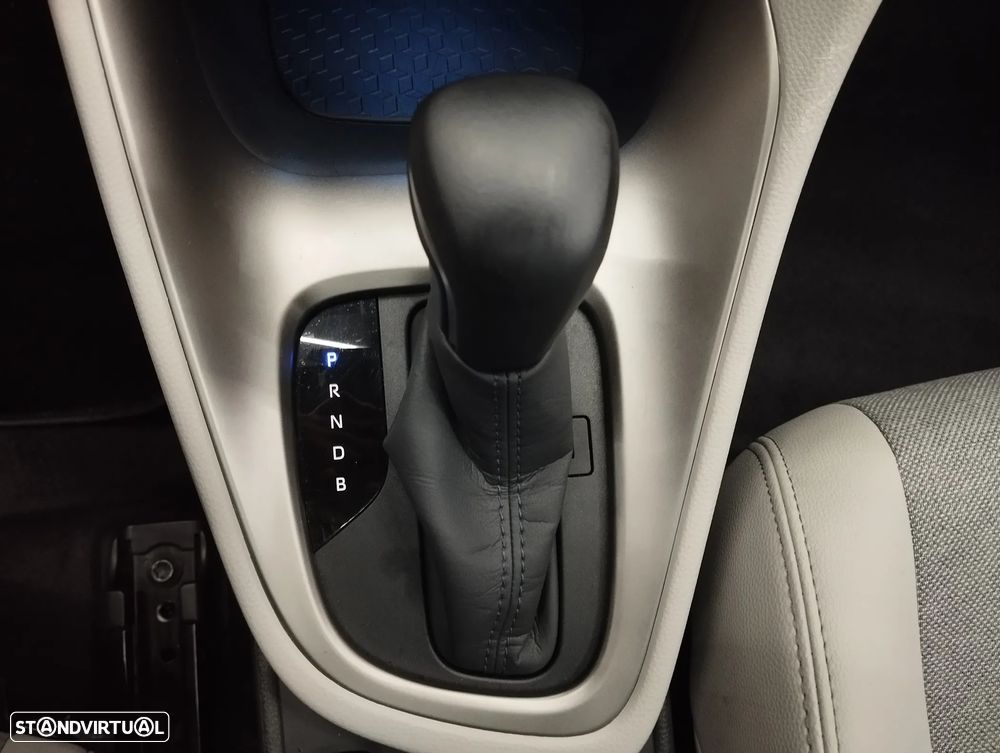 Toyota Yaris 1.5 HDF Luxury - 36