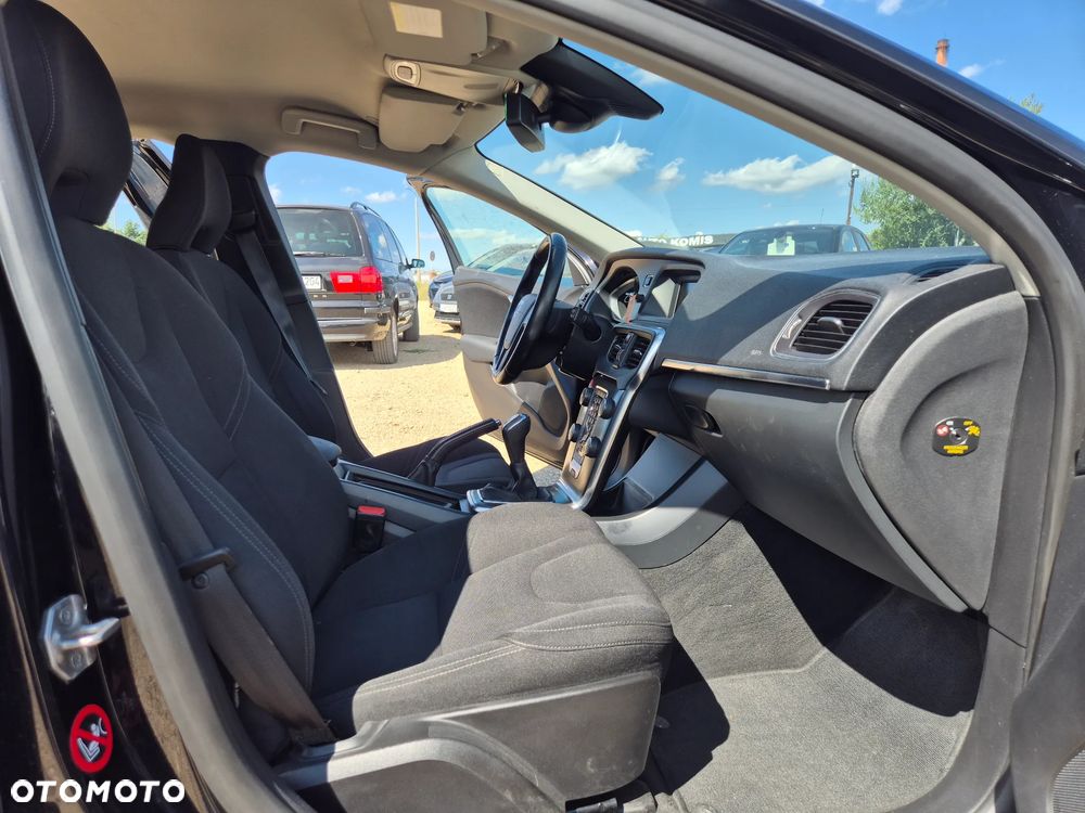 Volvo V40 D3 You - 7