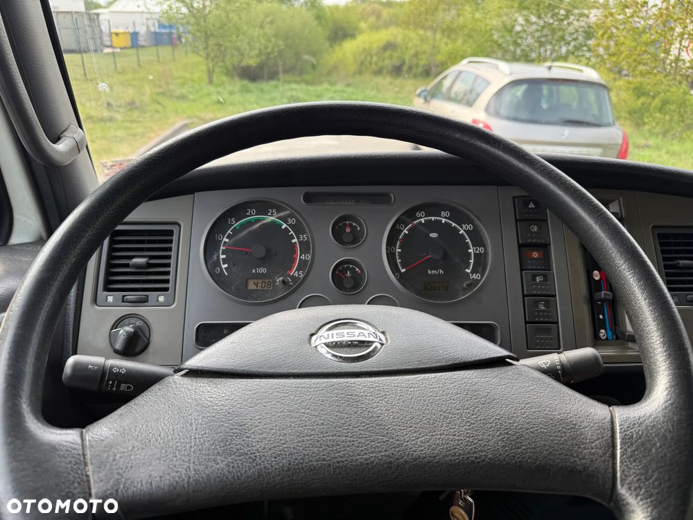 Nissan Atleon - 18