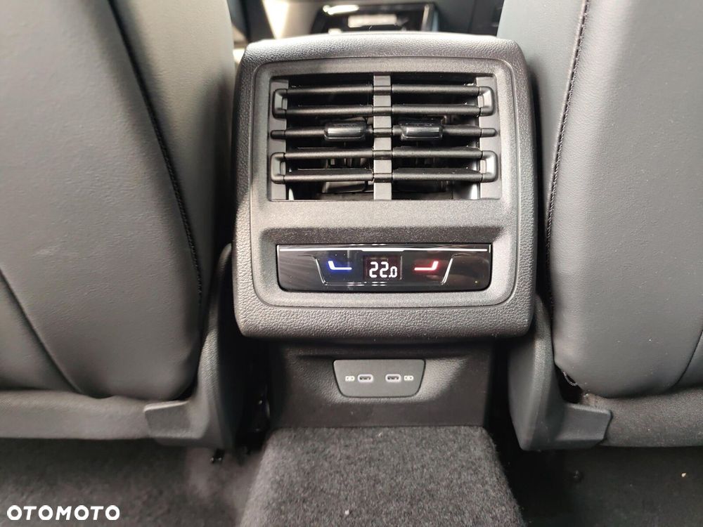 Volkswagen Golf Variant - 29