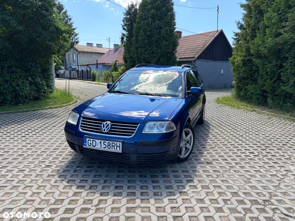 Volkswagen Passat - 1