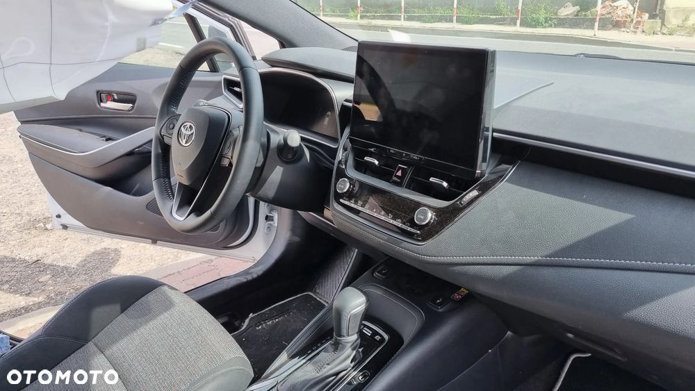 Toyota Corolla 1.8 Hybrid Comfort - 31