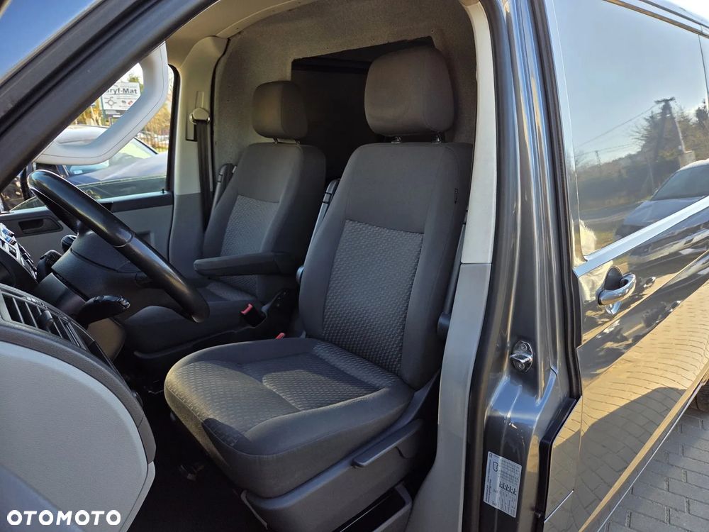 Volkswagen Transporter - 2