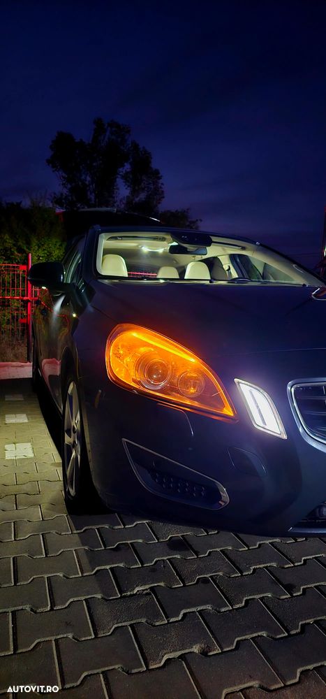 Volvo V60 D3 Geartronic Summum - 13