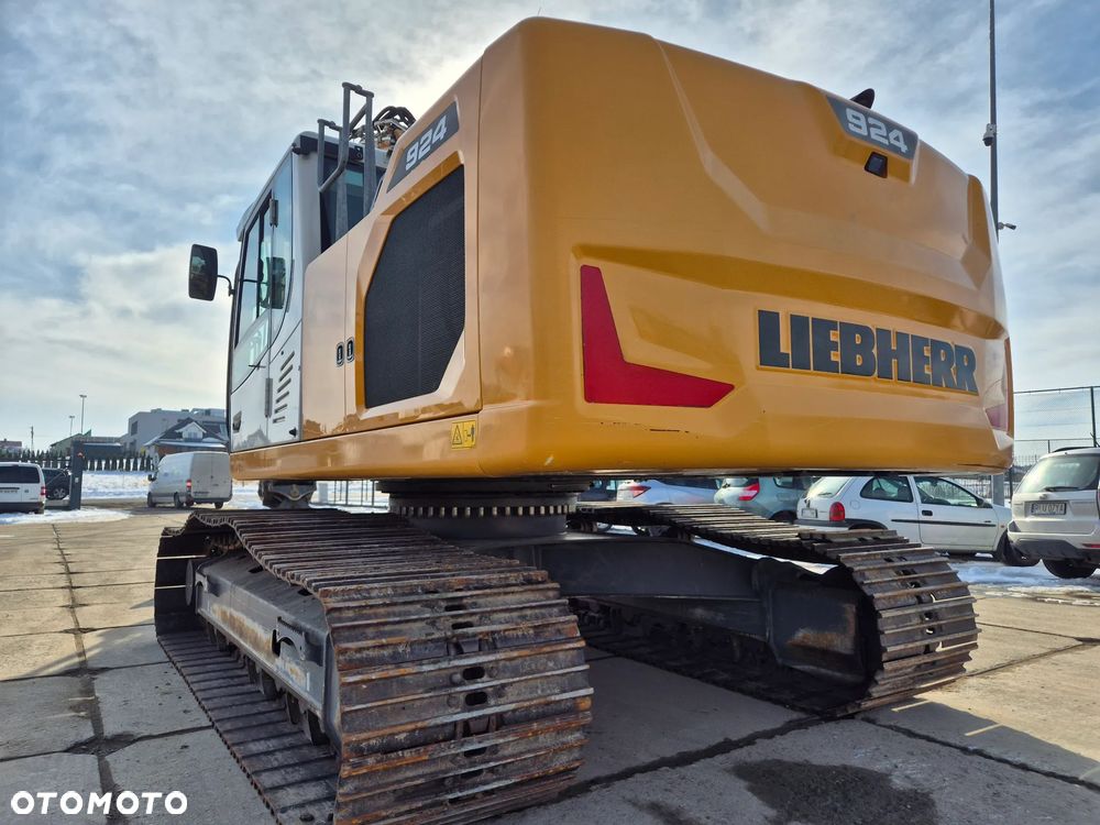 Liebherr R924 - 4
