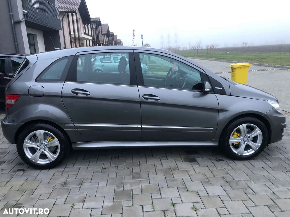 Mercedes-Benz B 180 - 9