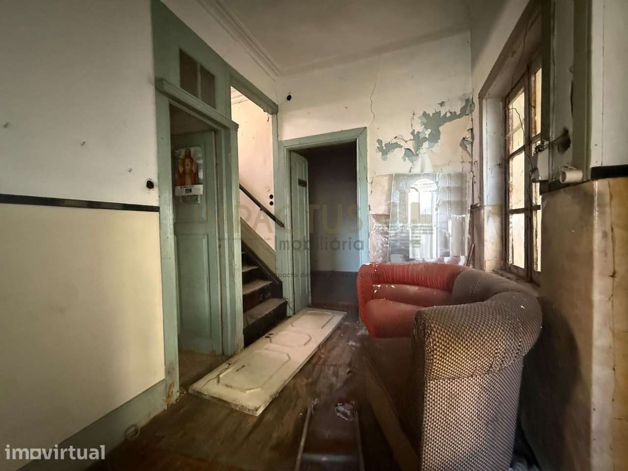 Moradia V3 para restauro - Grande imagem: 4/21