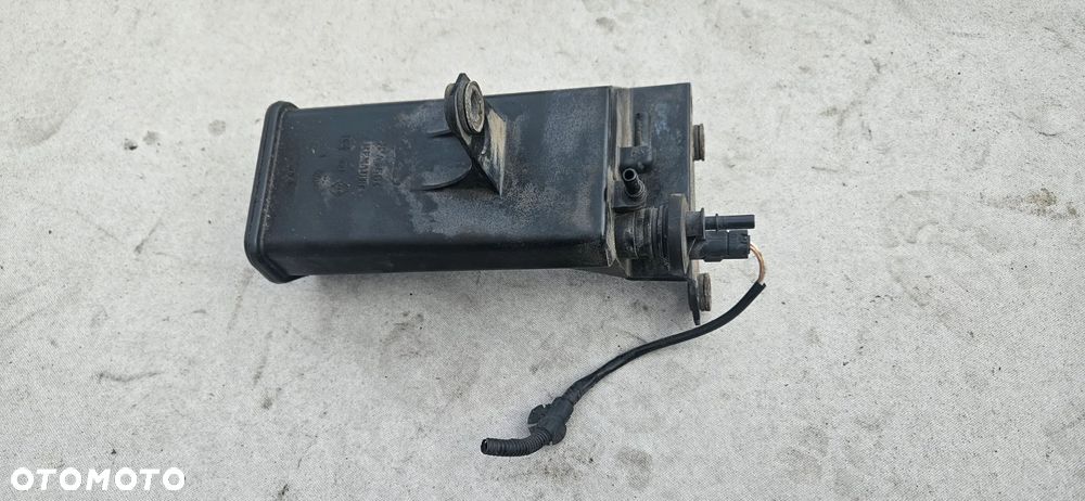 Obudowa filtra węglowego Renault Clio II Thalia I 1,2 16V 2001r 7700421413 - 2