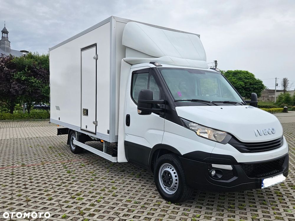 Iveco Daily 35-150, Kontener 8 palet