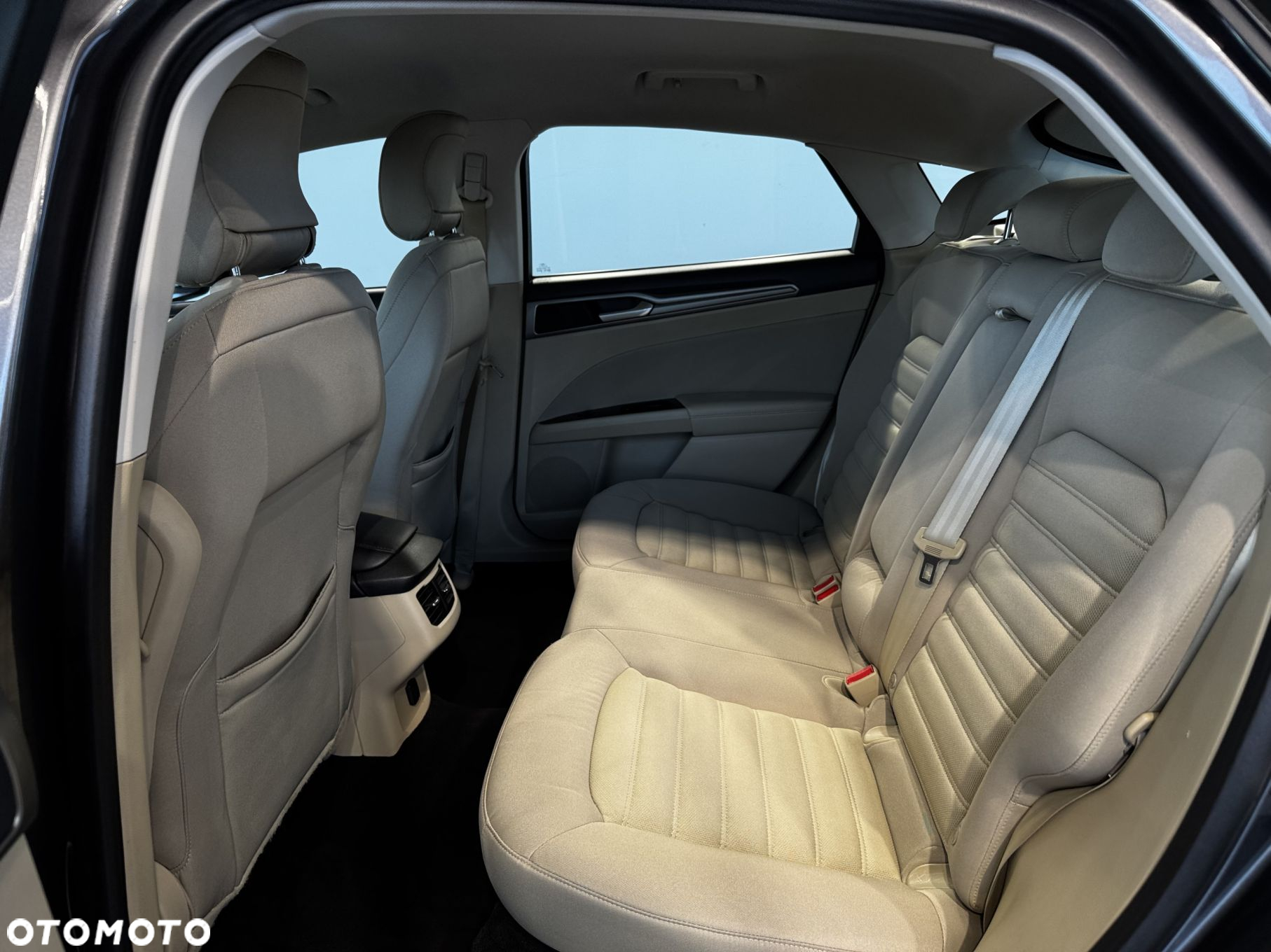 Ford Mondeo - 12