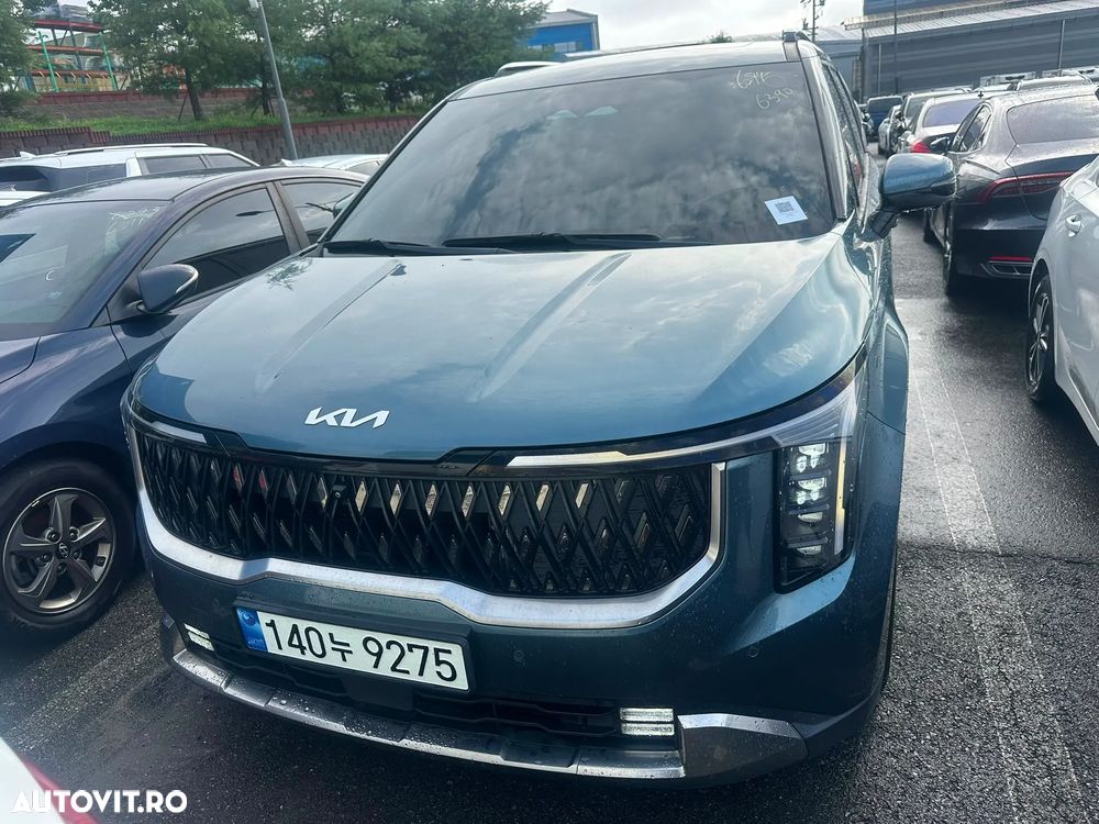 Kia Carnival - 3