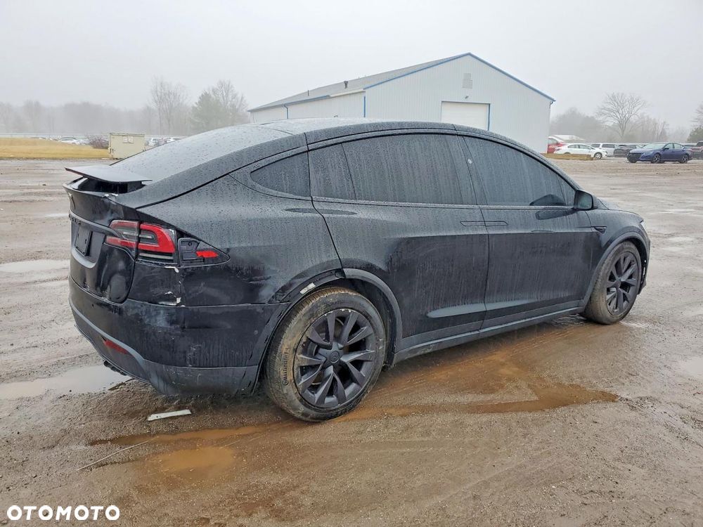 Tesla Model X - 6