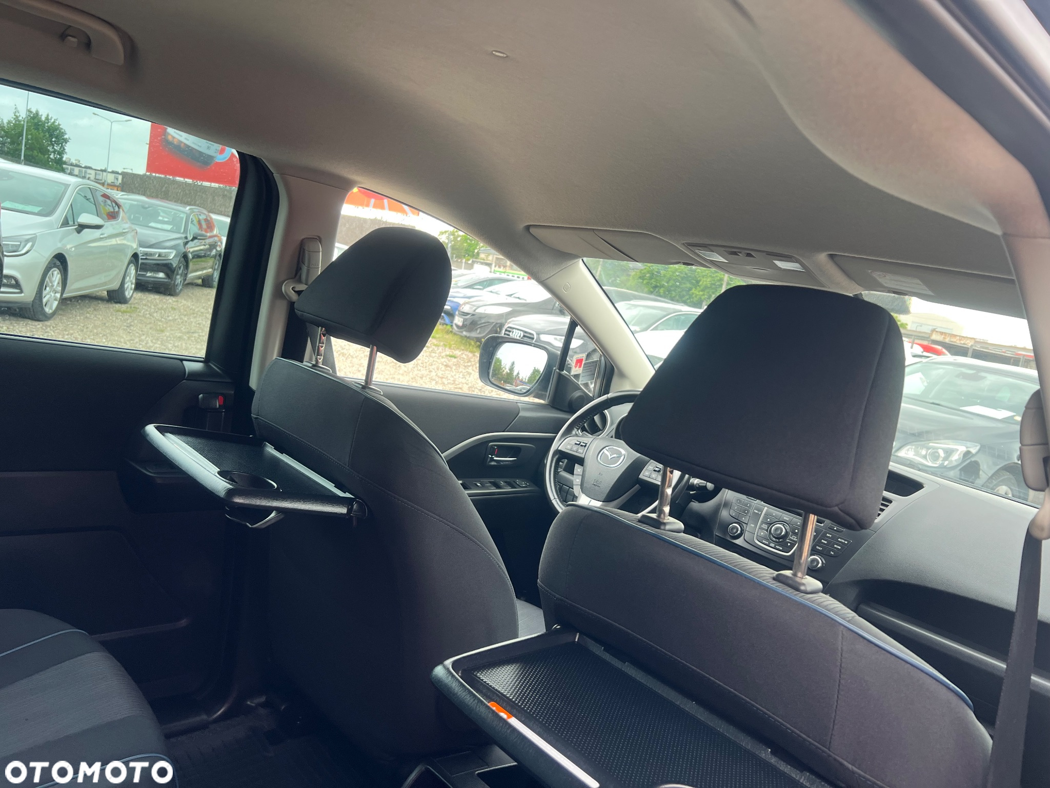 Mazda 5 - 16