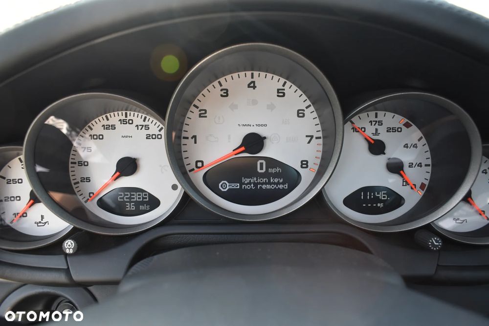 Porsche 911 Carrera S - 7