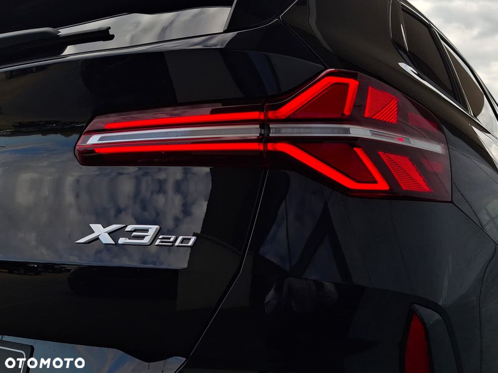 BMW X3 xDrive20 mHEV - 17