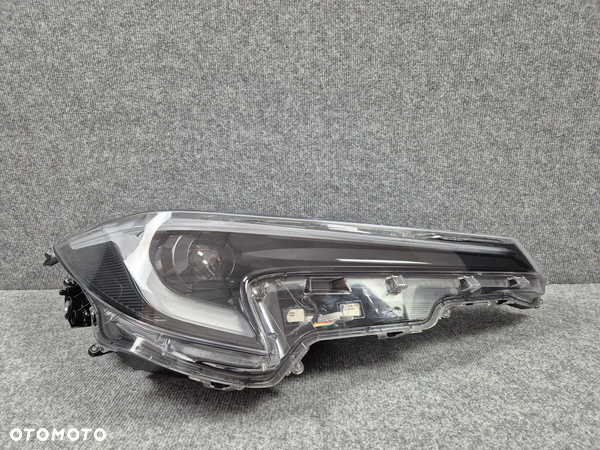 REFLEKTOR LAMPA PRZEDNIA PRAWA - TOYOTA COROLLA E21 LIFT FULL LED HB KOMBI 22-