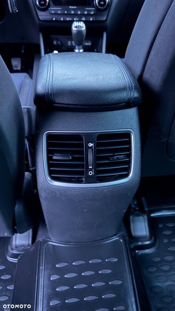 Hyundai Tucson 1.6 Turbo 2WD Navi - 35