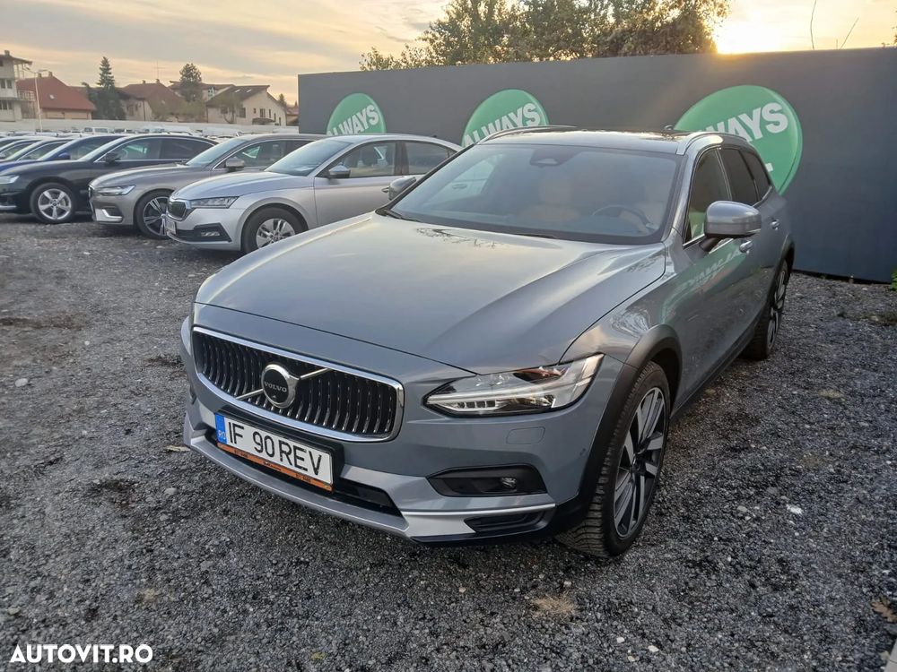 Volvo V90 V90CC B5 MHEV AT AWD Core - 1