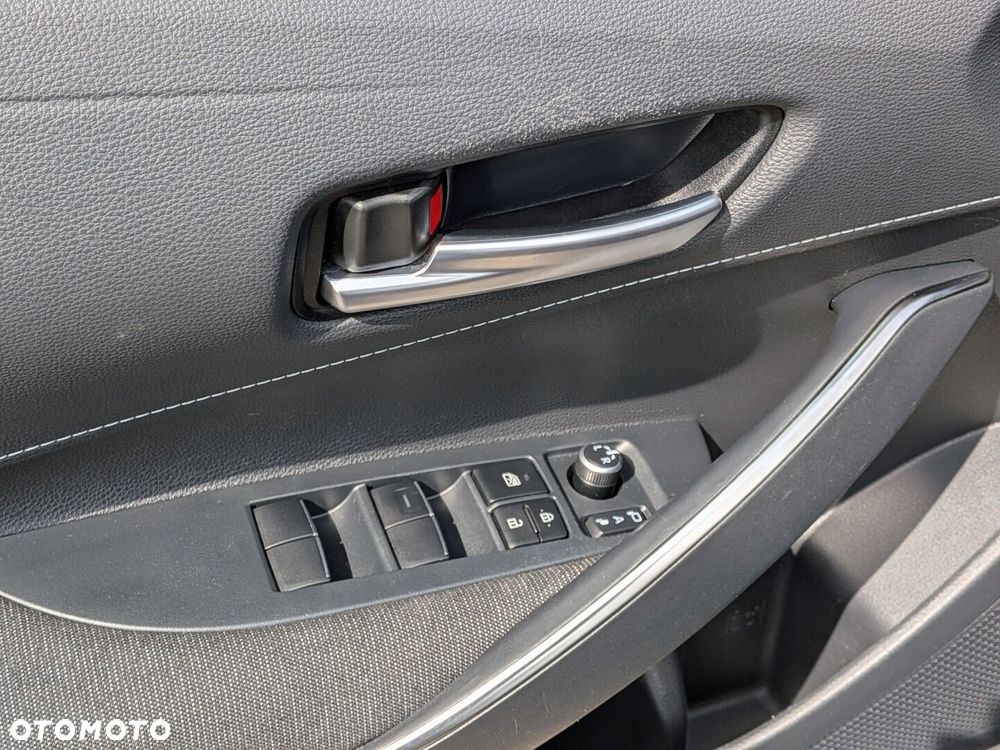 Toyota Corolla 1.8 Hybrid Comfort - 38