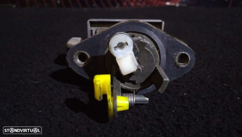 Fecho Da Mala Nissan Primera (P11) - 3