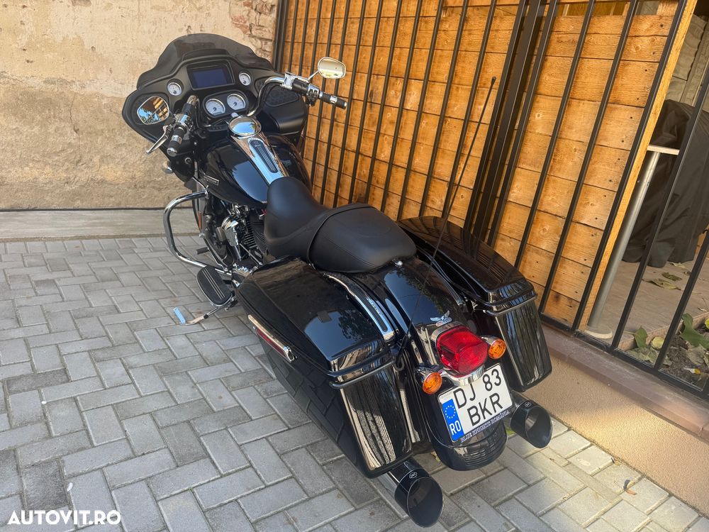 Harley-Davidson CVO Road Glide Limited - 7