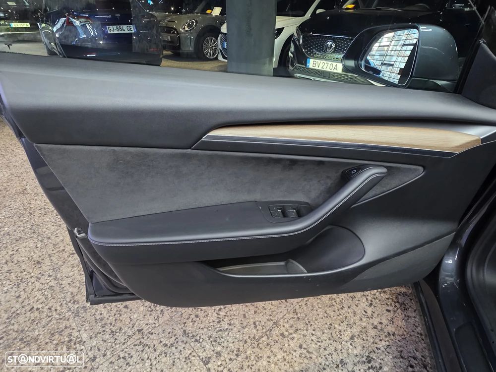 Tesla Model 3 Long Range Tração Integral - 17