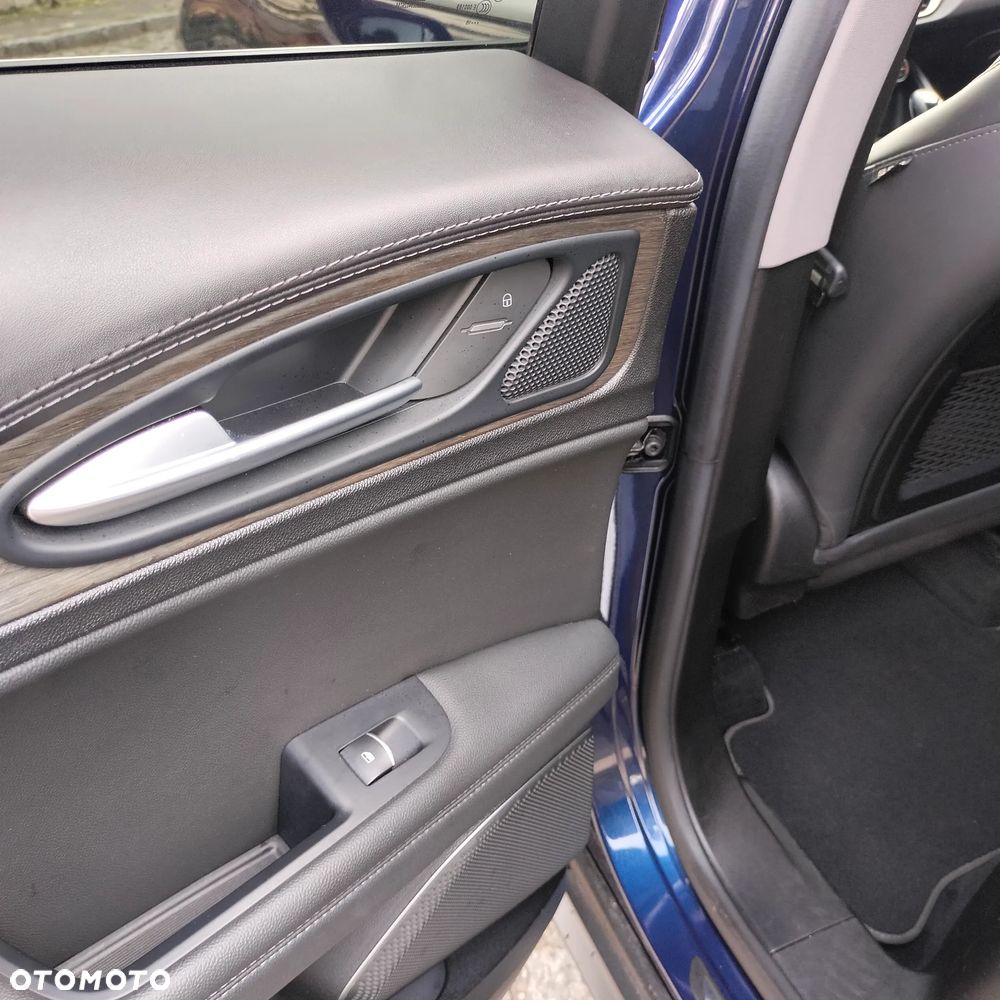 Alfa Romeo Stelvio - 13