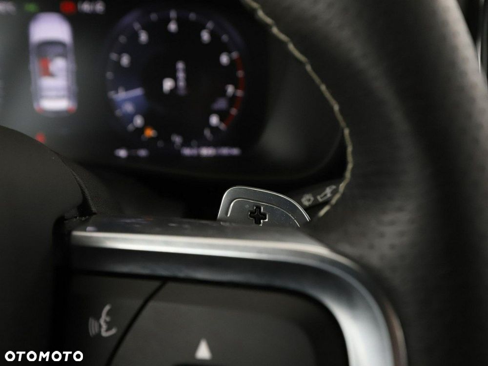 Volvo XC 40 T3 Geartronic RDesign - 36