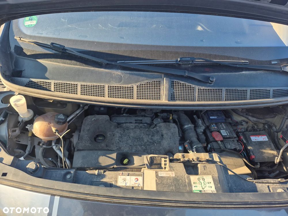 Peugeot Traveller - 4