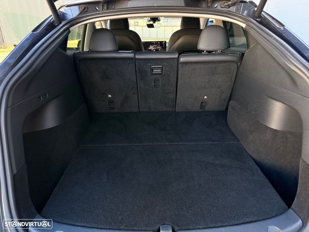 Tesla Model Y - 24