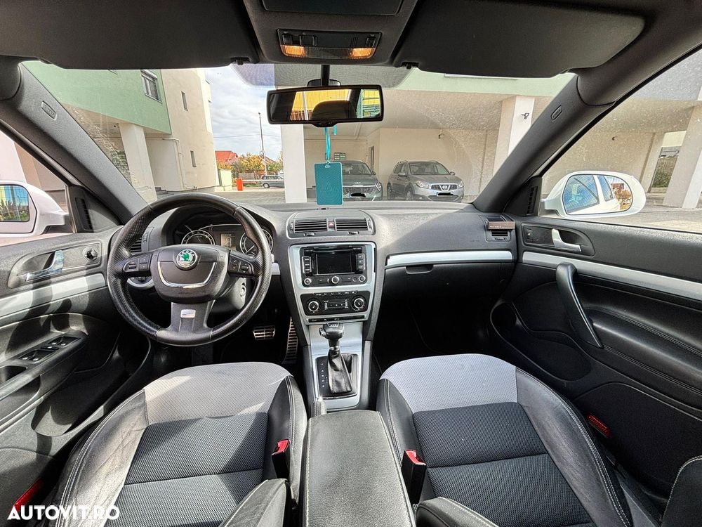 Skoda Octavia Combi 2.0 TDI RS DSG - 3