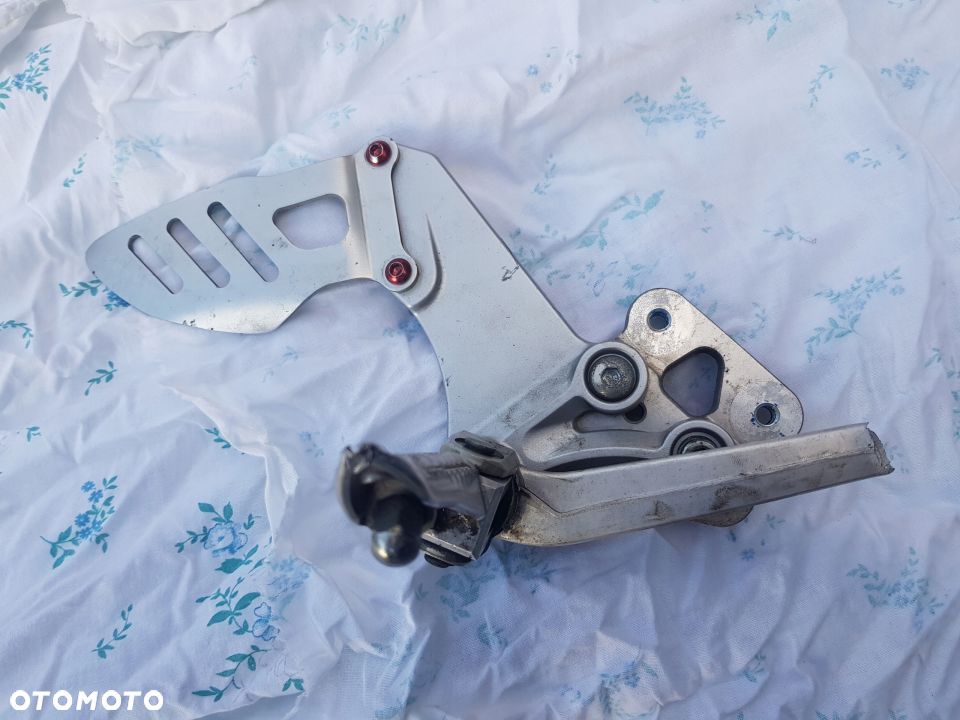 Suzuki GSXR 600 750 K6 K7 K8 K9 set podnóżek - 1