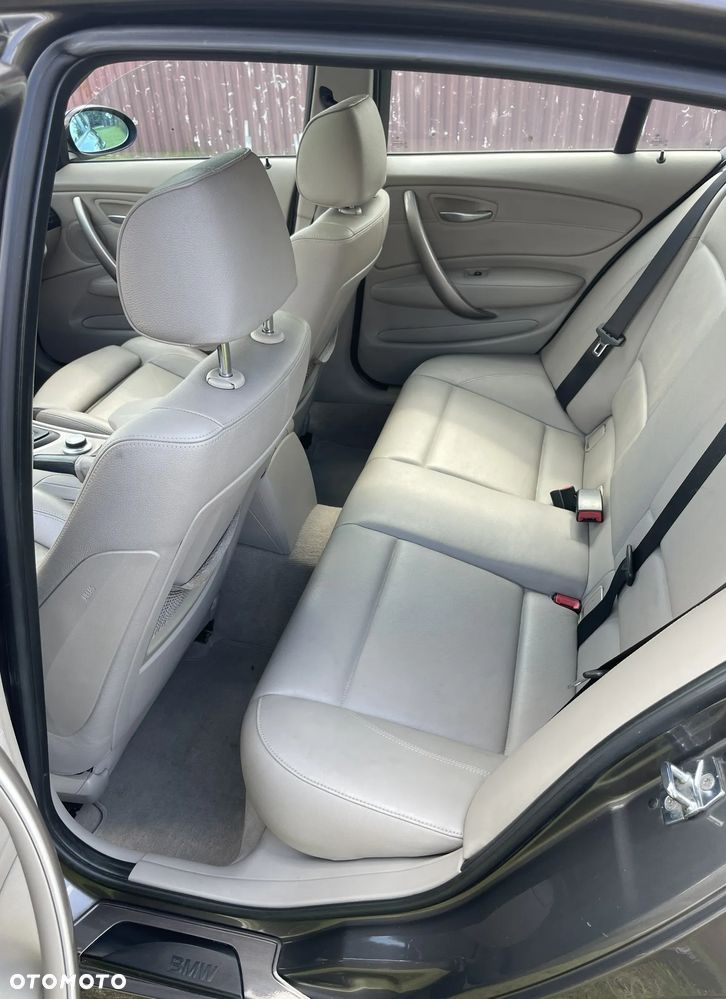 BMW Seria 1 120d DPF Edition Sport - 11