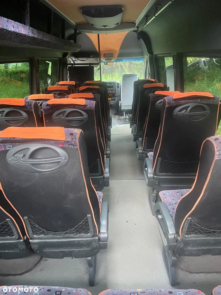 Mercedes-Benz Sprinter - 7