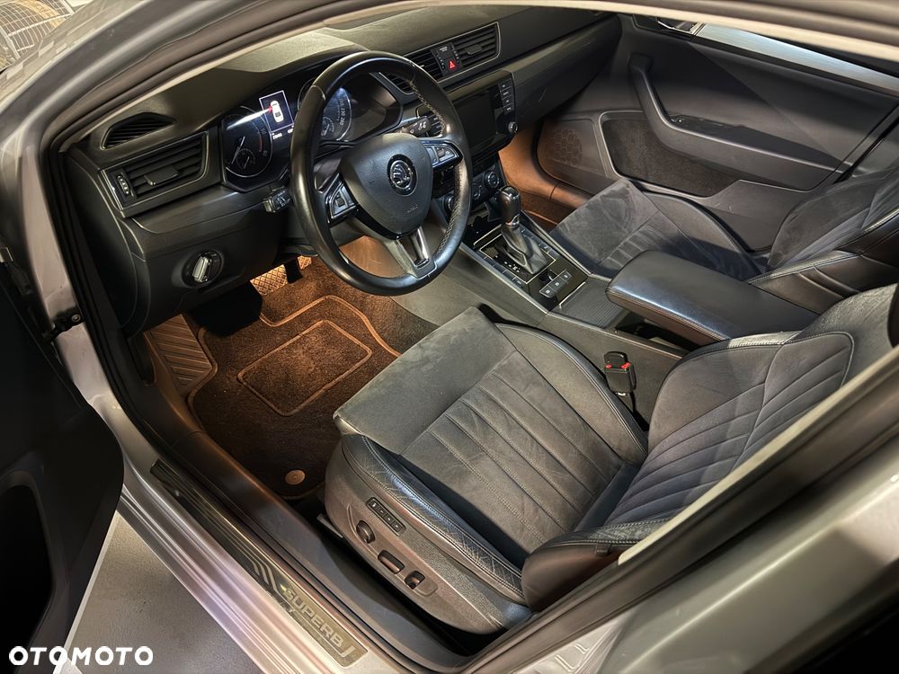Skoda Superb 2.0 TDI Ambition DSG - 20