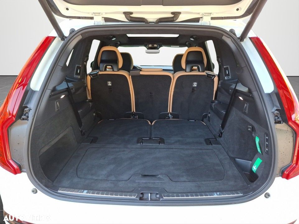 Volvo XC 90 - 18