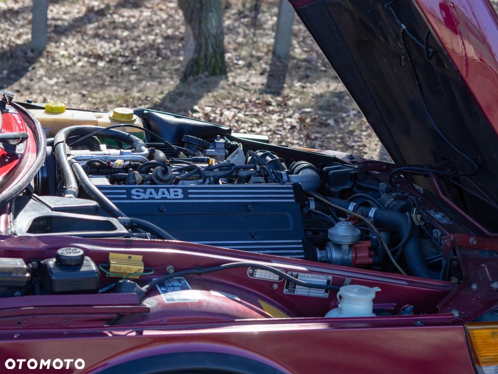 Saab 900 - 25