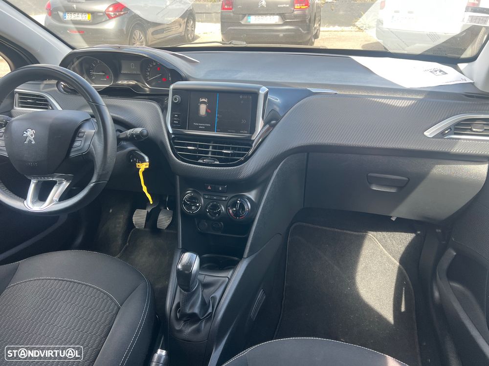 Peugeot 208 1.2 PureTech Style - 41