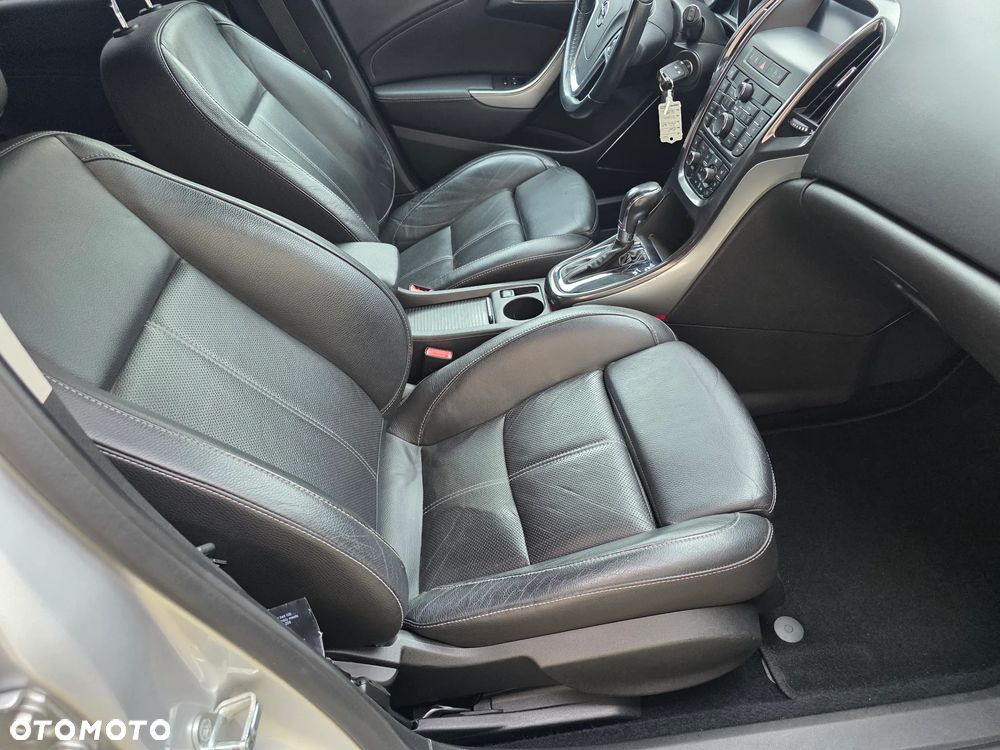 Opel Astra 1.6 Cosmo - 28