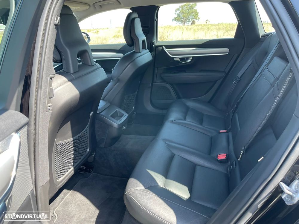 Volvo V90 2.0 D4 Momentum Geartronic - 6