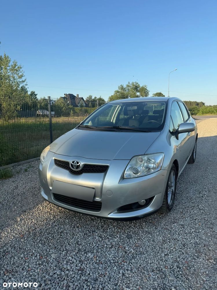 Toyota Auris - 1