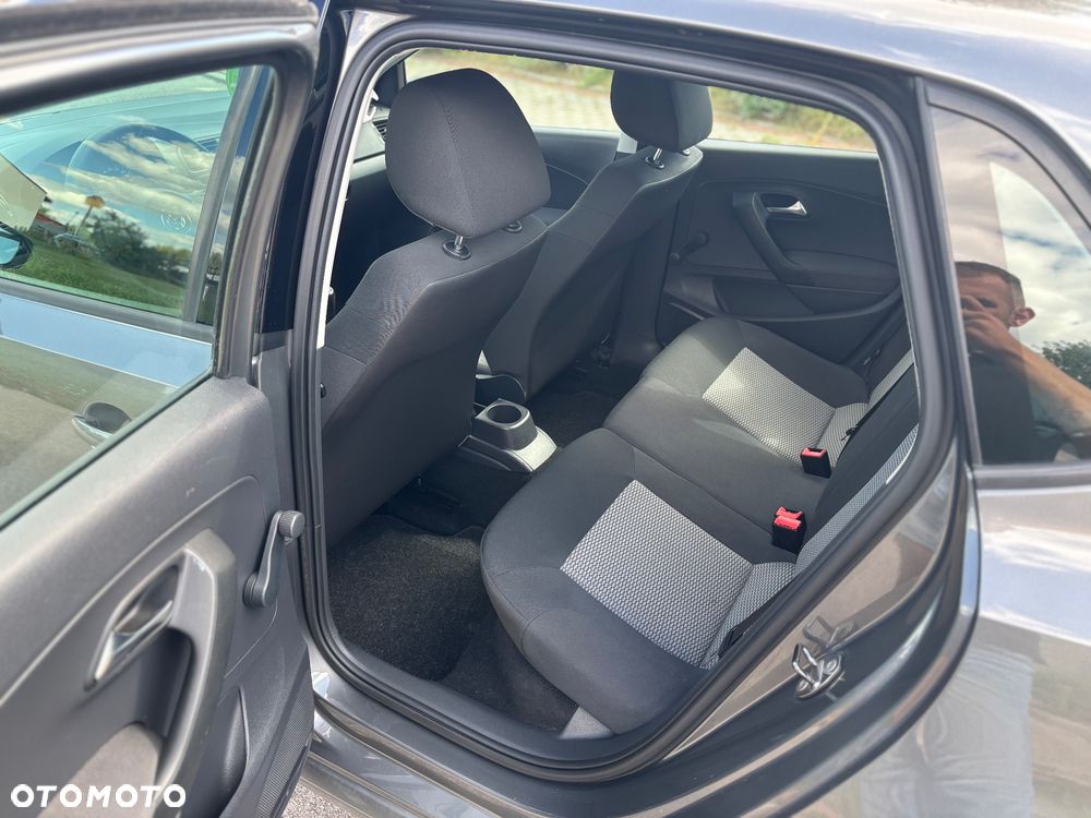 Volkswagen Polo - 9
