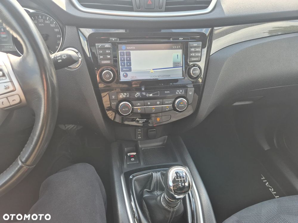 Nissan X-Trail 1.6 DCi Tekna 2WD EU6 - 16