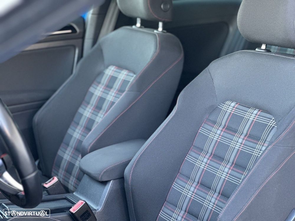 VW Golf 2.0 TSi GTi DSG Performance - 7