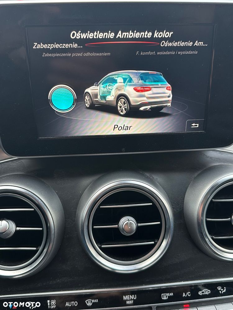 Mercedes-Benz GLC - 23